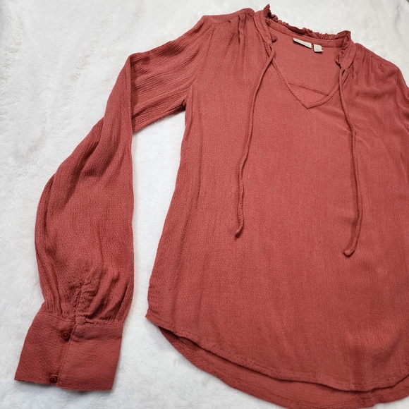 Hinge V-Neck Long Sleeve Blouse Ruffle Tie Neck Salmon Pink Size Small - Picture 7 of 10